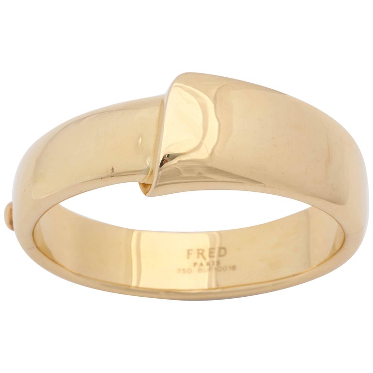 1980s Fred Paris Chic And Sculptural High Polish Gold Bangle 1980s Fred Paris Chic And Sculptural High Polish Gold Bangle Bracelet With Box For
