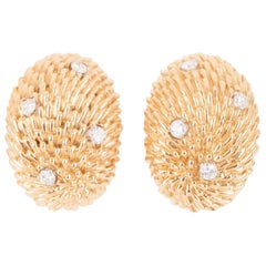 Van Cleef & Arpels Hérisson Model Diamond Gold Earrings
