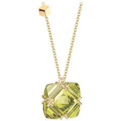 18 Karat Yellow Gold Peridot 14.61 Carat Very PC Pendant Necklace, Grande