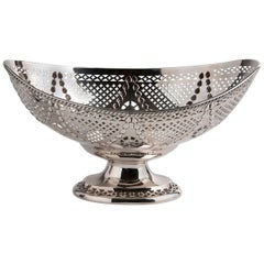 Sterling Silver '925‰' Boat Shaped Fruit Bowl, Thomas Bradbury & Sons, 1907-1908