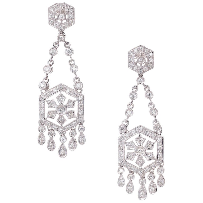 1 25 Carat Diamond Gold Dangle Chandelier Earrings For At 1stdibs 1 25 Carat Diamond Gold Dangle Chandelier Earrings For