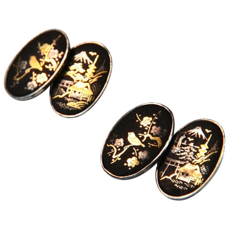 Japanese Urushi Lacquer Jewelry and the Creative Process behind It