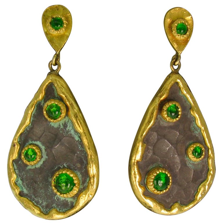 Victor Velyan Chrome Diopside Earrings For At 1stdibs Victor Velyan Chrome Diopside Earrings For