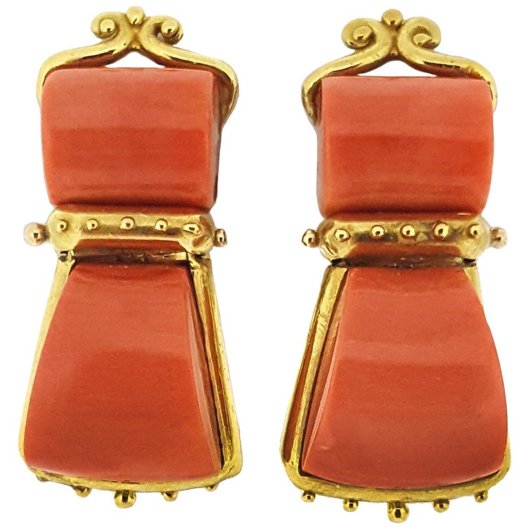 Yellow Gold Banana Clip On Earrings For Sale at 1stdibs