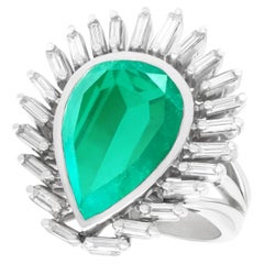 Anello Cocktail in oro bianco con smeraldo da 8,82 carati e diamante da 1,58 carati del 1980