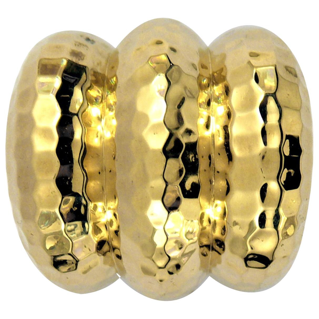 Großer dreiteiliger Bombee-Ring aus gehämmertem Gold