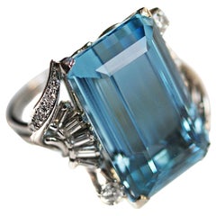 Aquamarine Engagement Rings