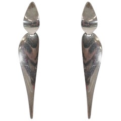 1970-1979 Drop Earrings