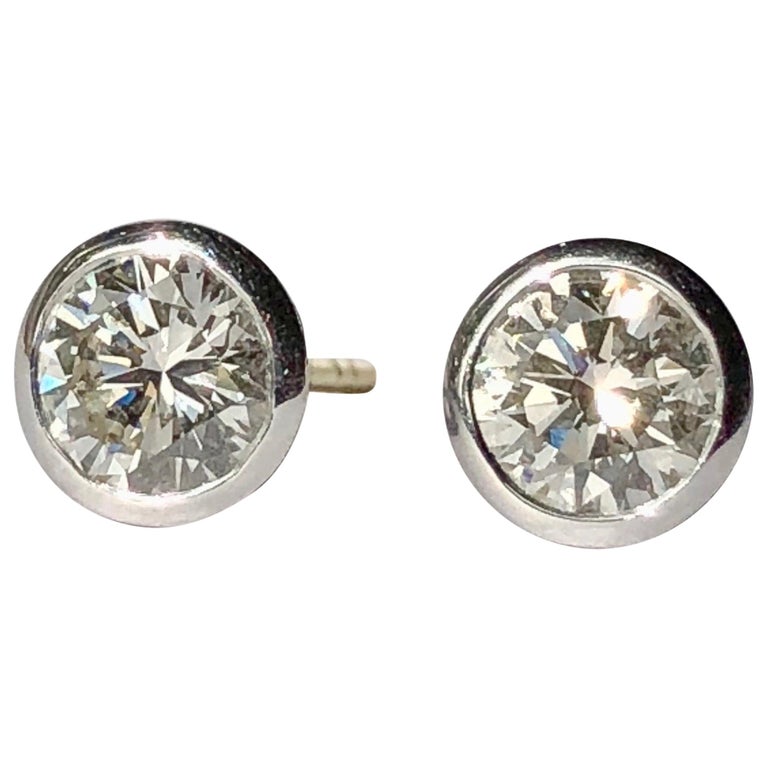 White Diamond Earrings Studs Single Stone Round Brilliant Cut White Diamond Earrings Studs Single Stone Round Brilliant Cut Solitaire 18k Gold For