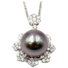 Pearl Pendant Necklaces