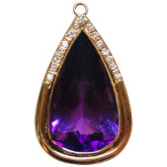 Diamond Pendant Necklaces