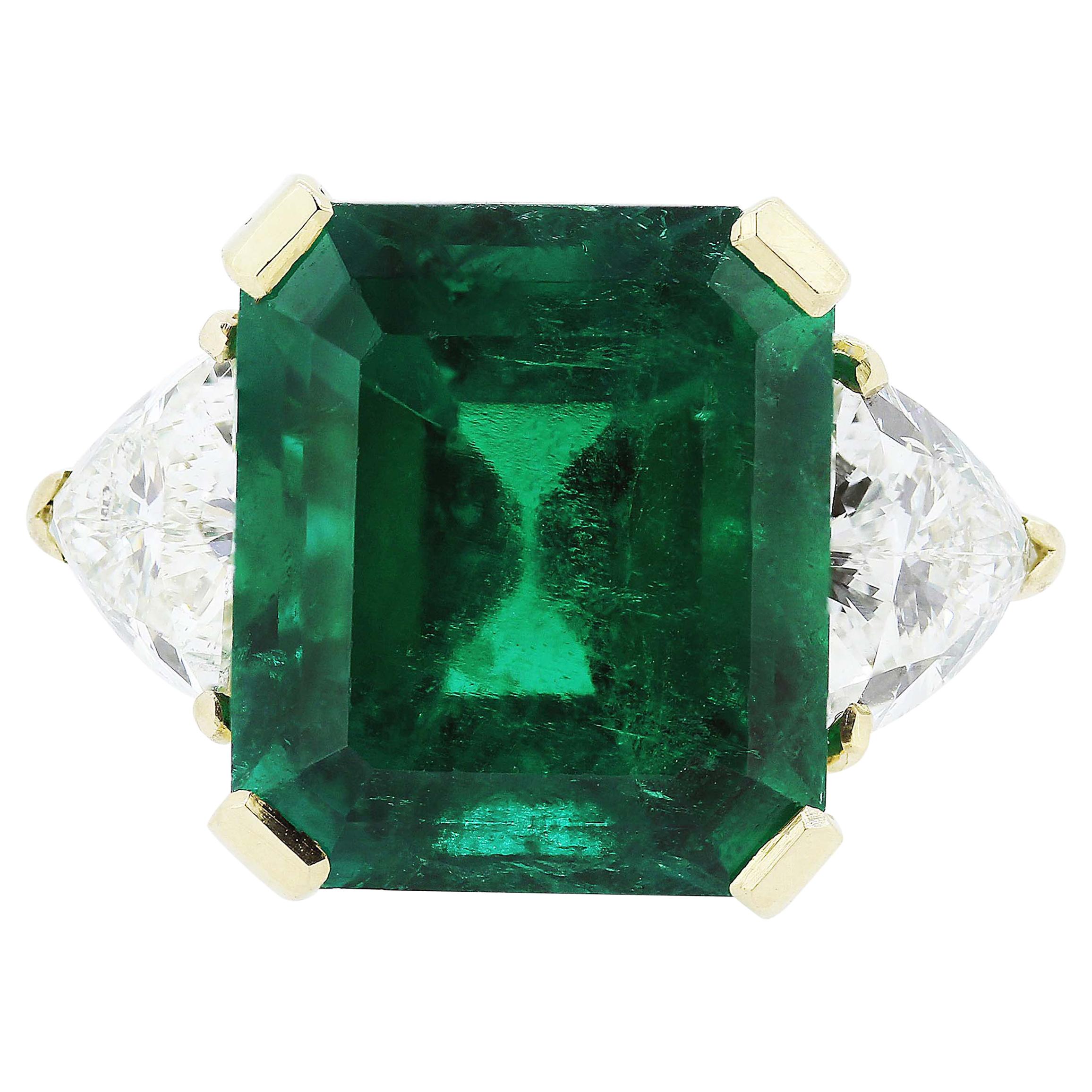 Certified Colombian Emerald 7.75ct & Diamonds 3-Stone Ring in 18ct Gold, Vintage