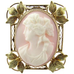 Antique Victorian 10 Karat Yellow Gold Cameo Pendant or Brooch