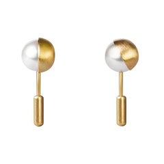 18 Karat Yellow Gold Akoya Pearl Pair Earrings