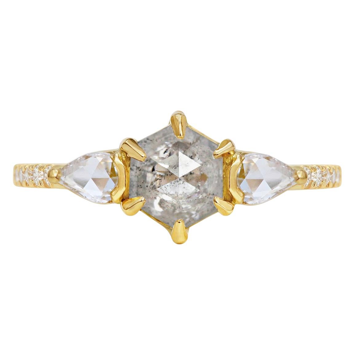 Rachel Boston 18ct Yellow Gold and Hexagon Rose Cut Imperfect Diamond Ring im Angebot