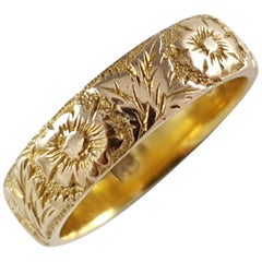 Antique Victorian 18 Karat Yellow Gold Foliate Engraved Wedding Band Ring