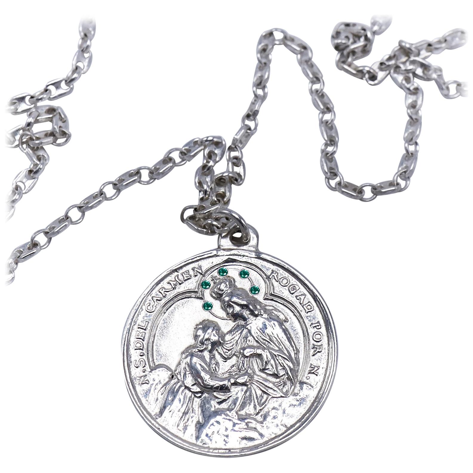 Emerald Silver Medal Necklace For Sale