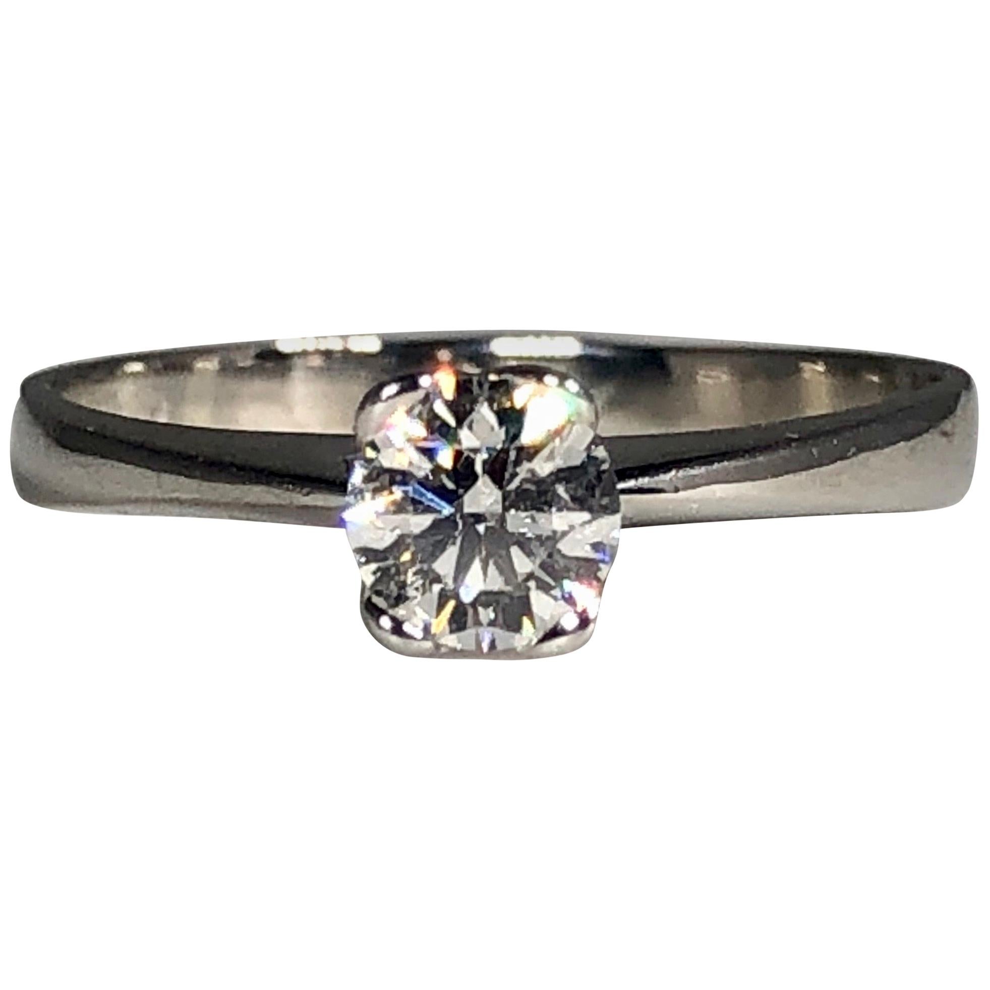 Solitaire Diamond Engagement Ring 18 Karat Gold .33 Carat G Color VS Clarity For Sale