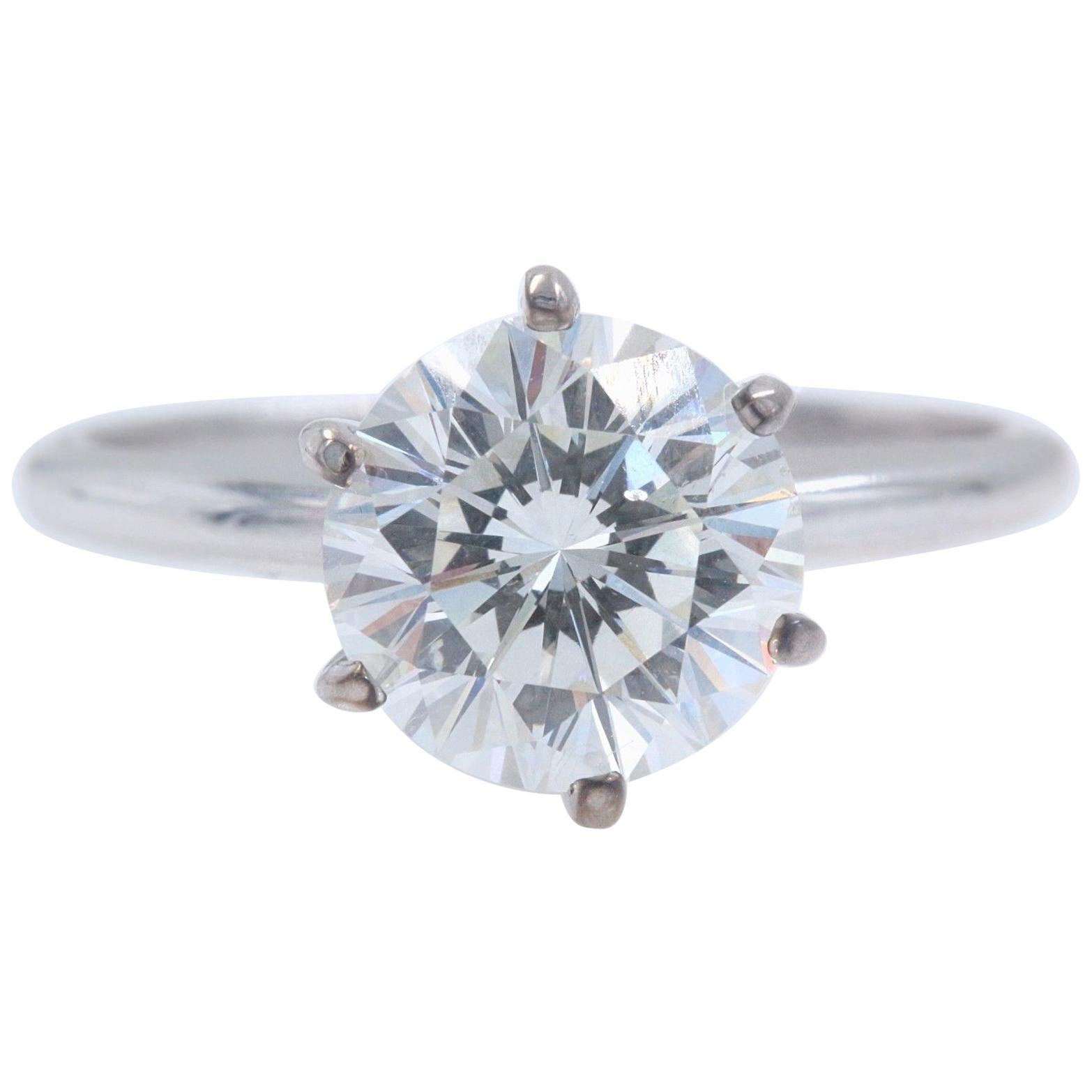 Leo Diamond Engagement Ring Round 2.00 Carat I SI1 14 Karat White Gold For Sale