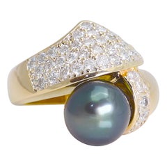 Black Tahitian Pearl and Natural Diamond Ring 14 Karat Yellow Gold Black Tahitian Pearl and Natural Diamond Ring 14 Karat Yellow Gold