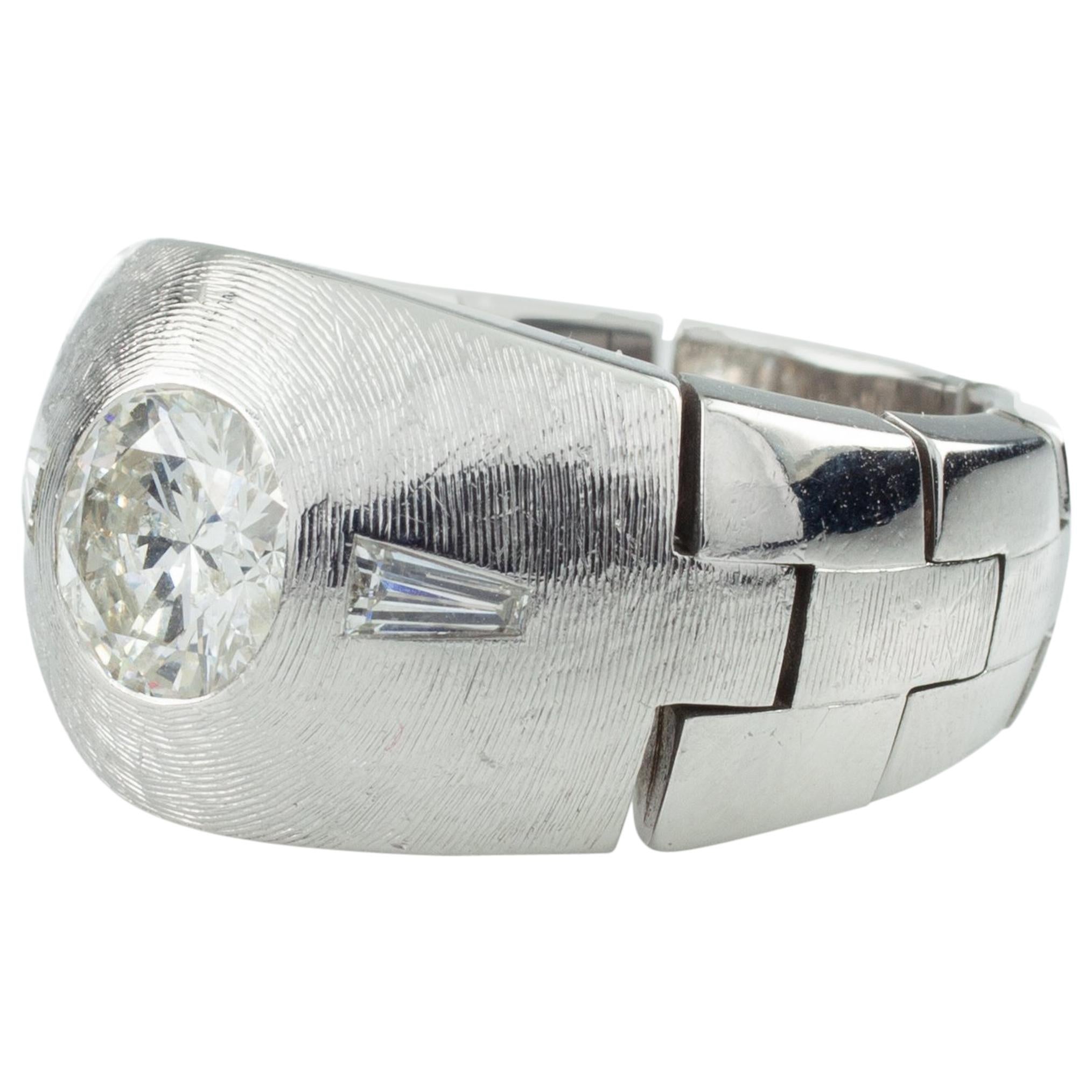 Bague solitaire élastique en or blanc 14 carats avec diamant de 1,30 carat pour hommes en vente