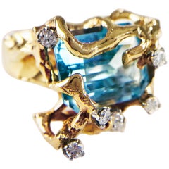 Retro Blue Topaz Free-Form Cocktail Ring