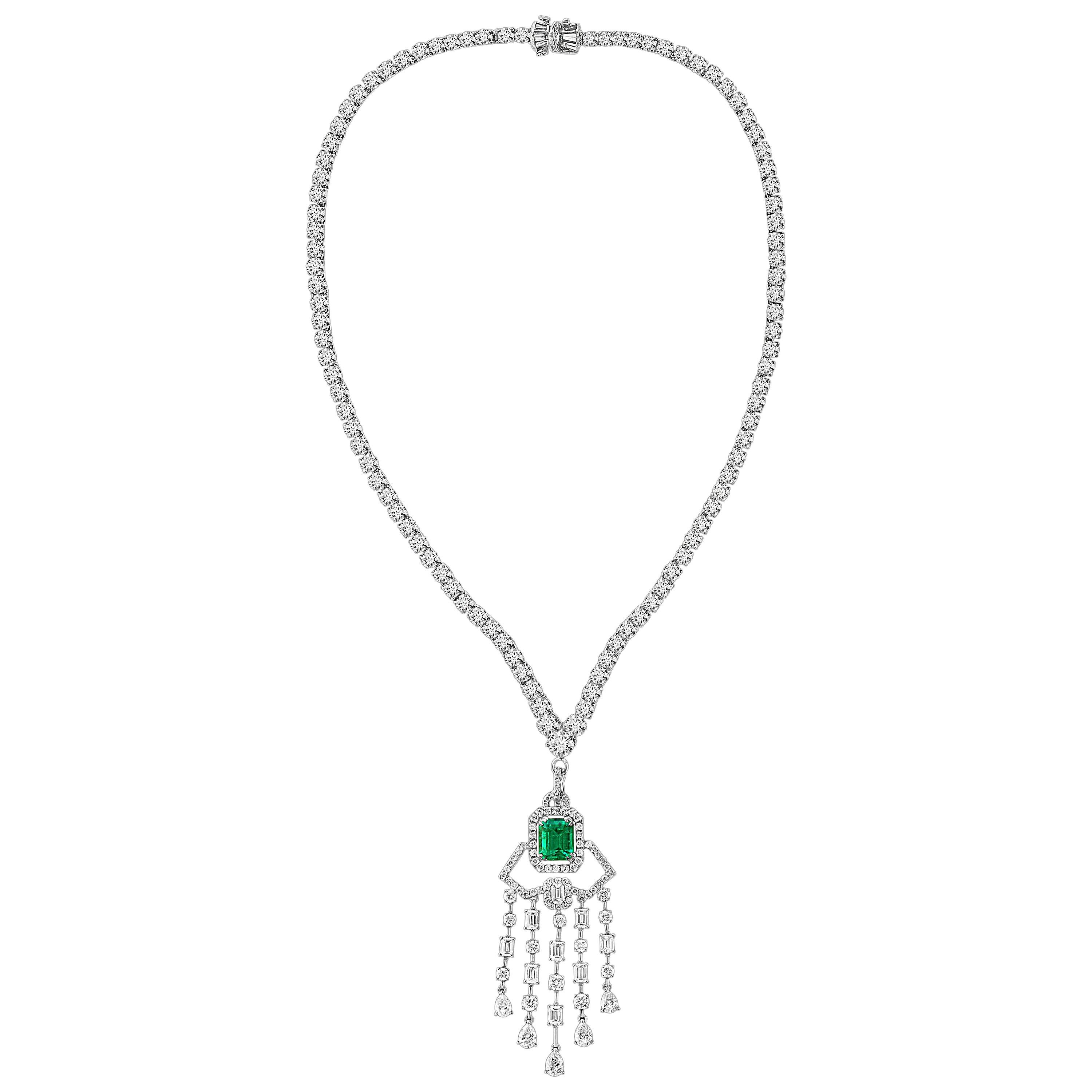Platin-Halskette mit kolumbianischem Smaragd im Smaragdschliff und Diamanttropfen & Riviera 