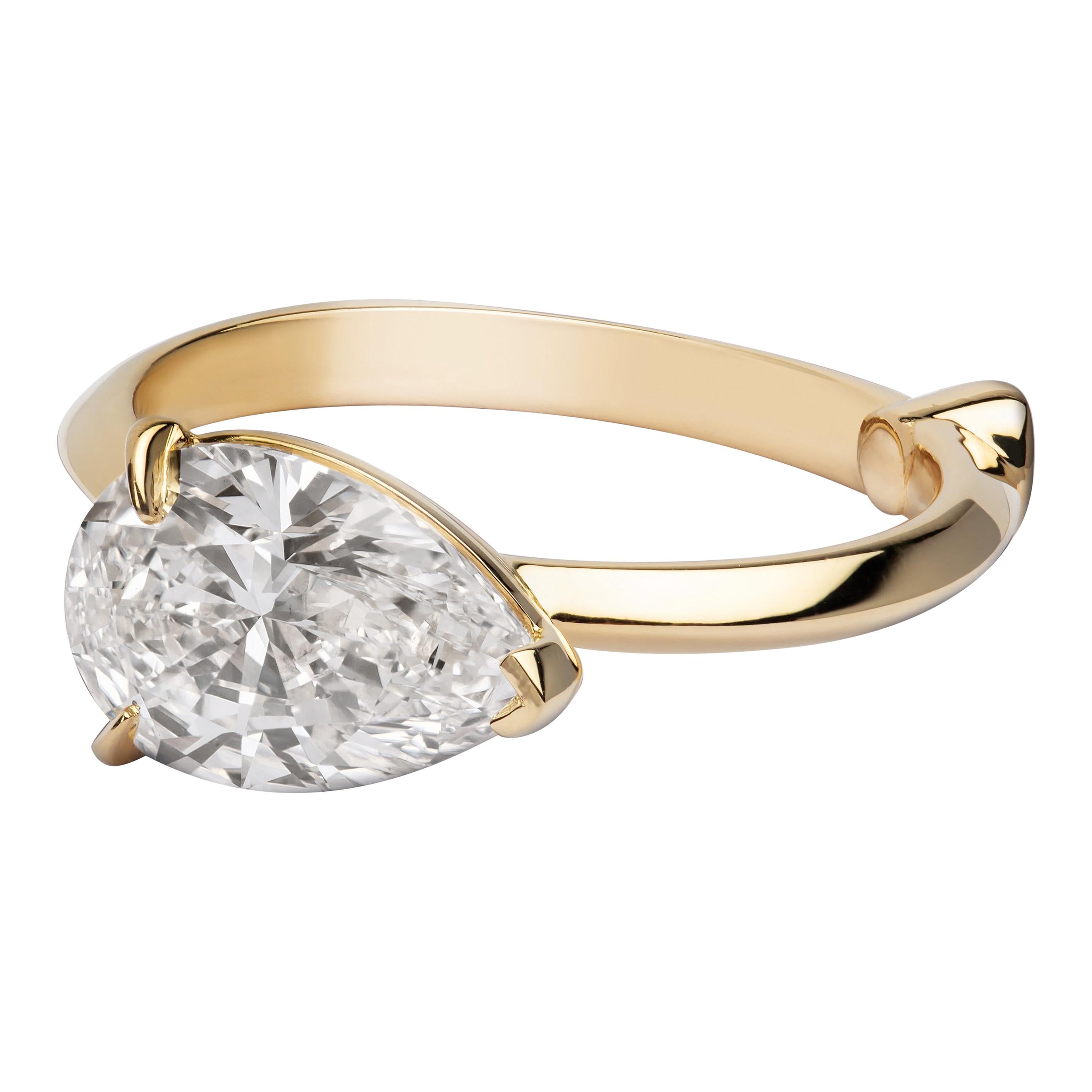 GCAL Certified 18 Karat Yellow Gold and 2.01 Carat Diamond Doris Ring by Alessa For Sale