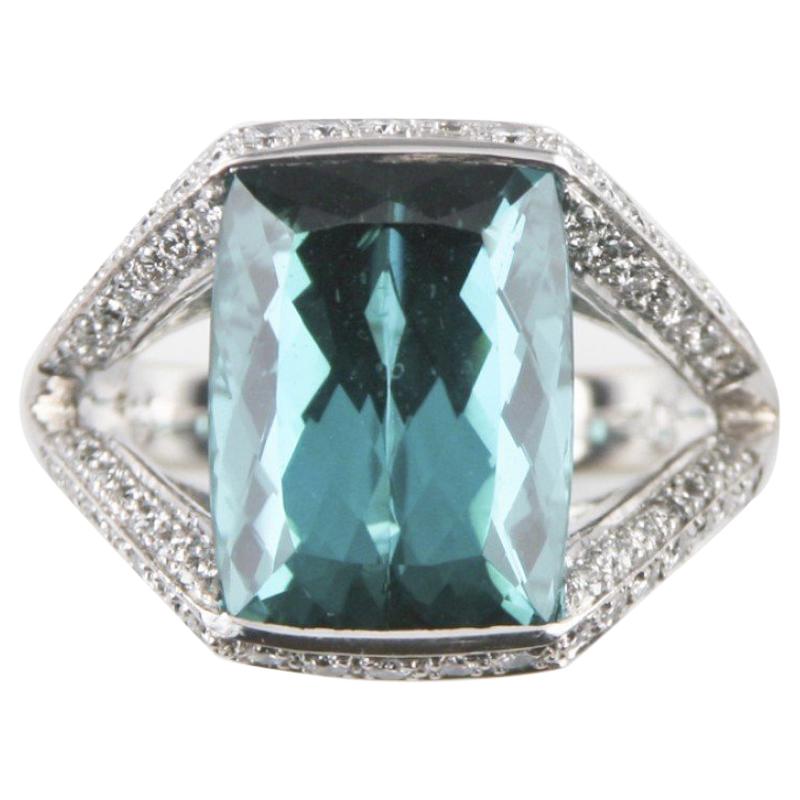 9.00 Carat Indicolite Tourmaline and Diamond 18 Karat White Gold Ladies Ring For Sale