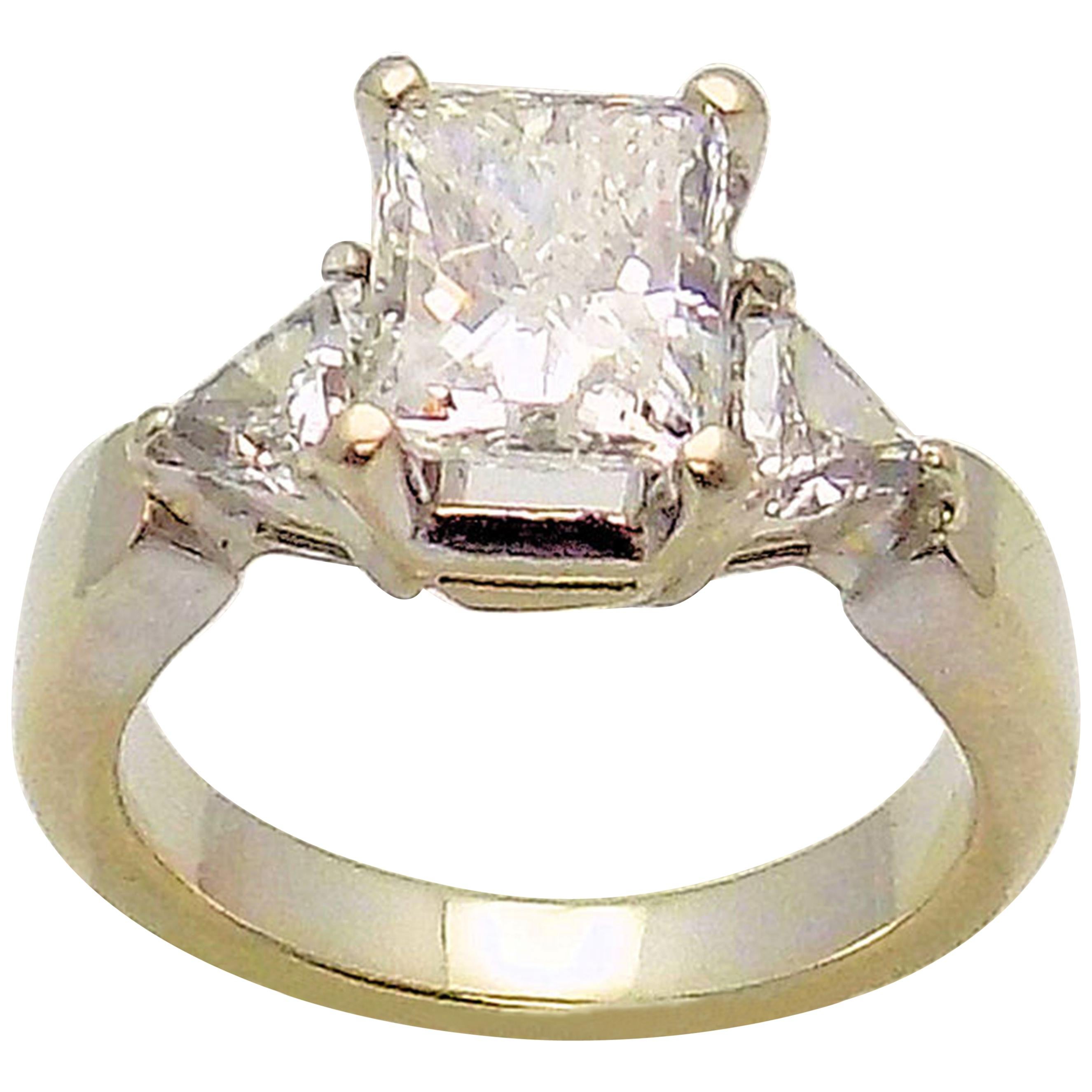Radiant Cut and Trilliant Cut Diamond Engagement Ring For Sale