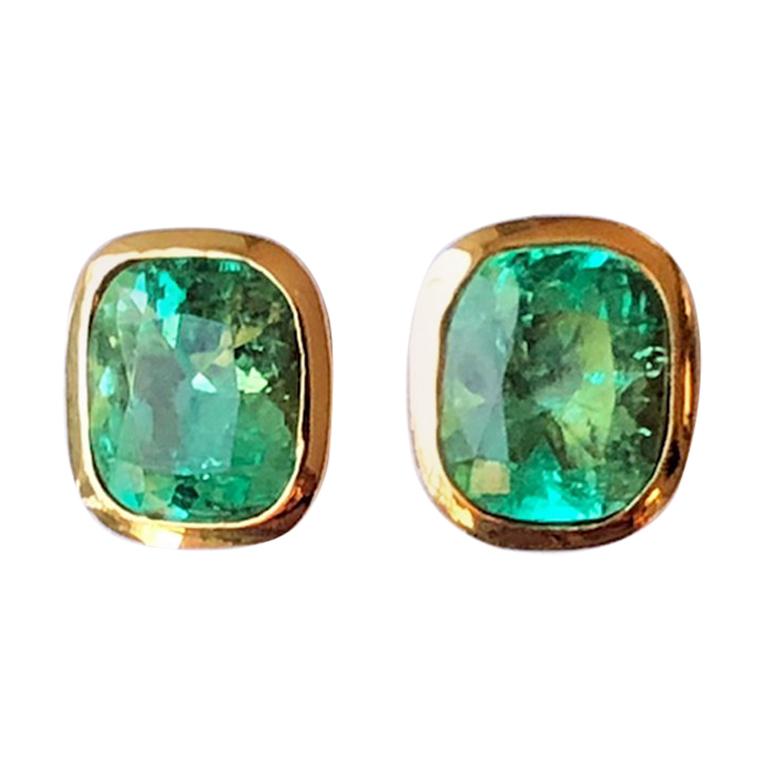 3.67 Carat Exclusive Cushion Colombian Emerald Stud Earrings 18 Karat