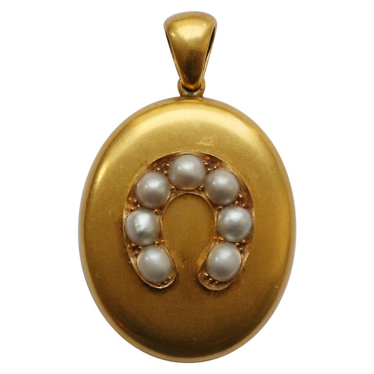Victorian Gold and Pearl Horseshoe Locket For Sale at 1stdibs