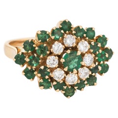 Vintage Emerald Diamond Cluster Ring 18 Karat Gold Flower Estate Fine Jewelry Vintage Emerald Diamond Cluster Ring 18 Karat Gold Flower Estate Fine Jewelry