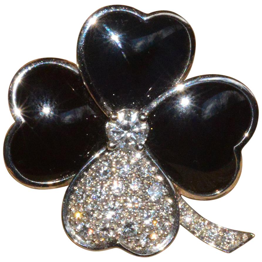 Rare Van Cleef 'VCA' Flower, Clover Pin/Pendant in White Gold, Onyx and Diamond