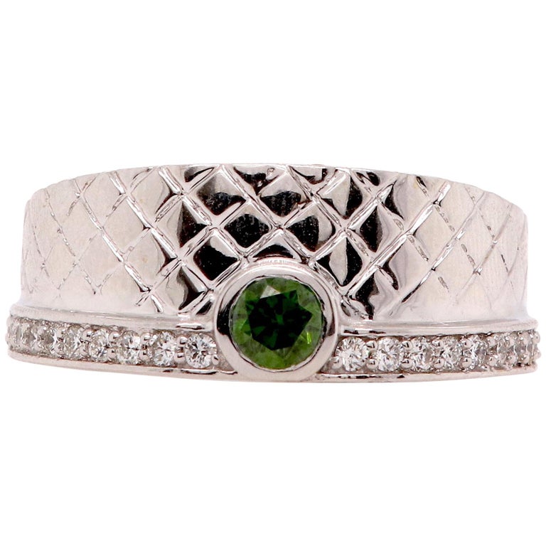 0.30 Carat Green Diamond Men’s Ring For Sale at 1stdibs