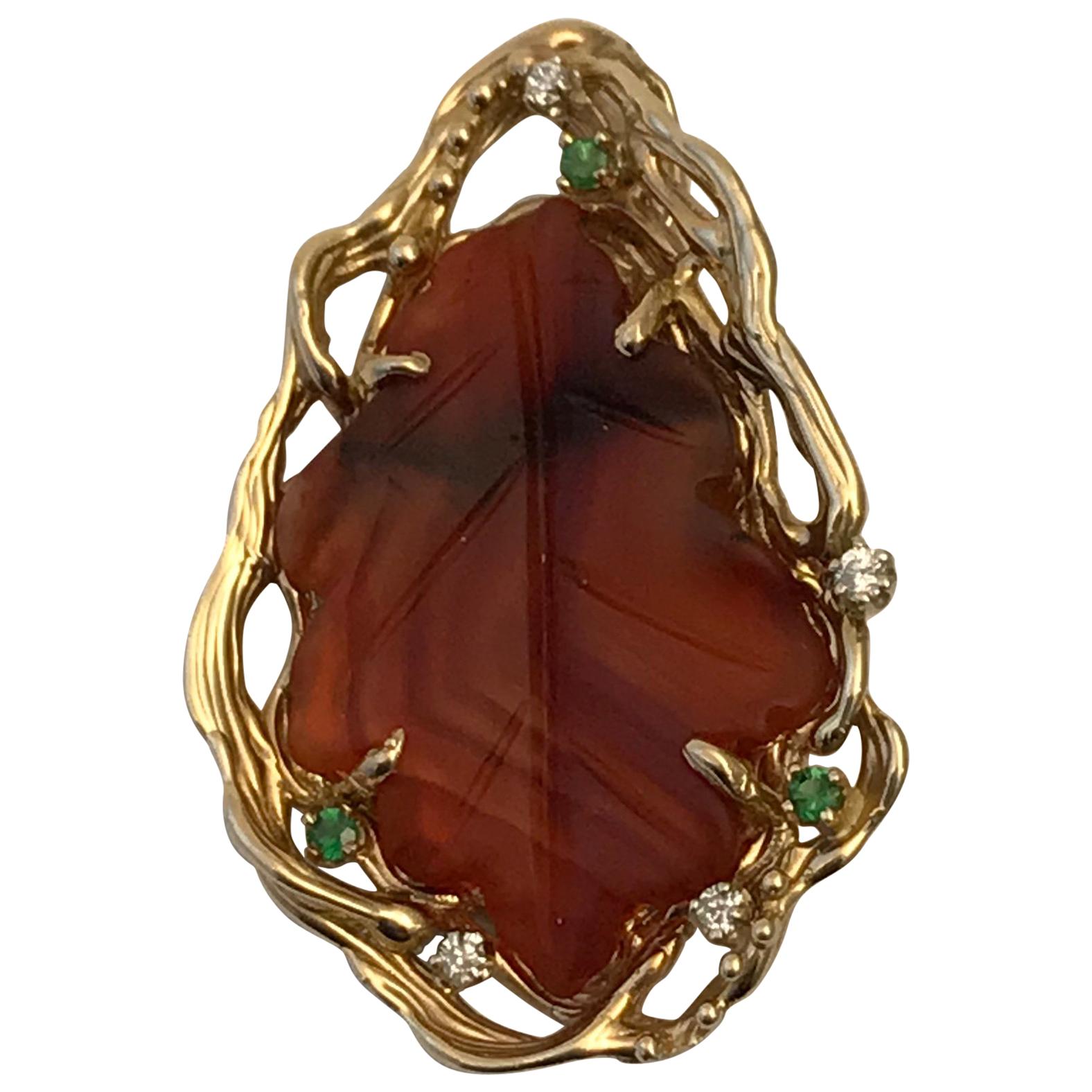 Lacuna Agate Leaf Pendant in 14 Karat Gold with Emeralds and Diamonds For Sale