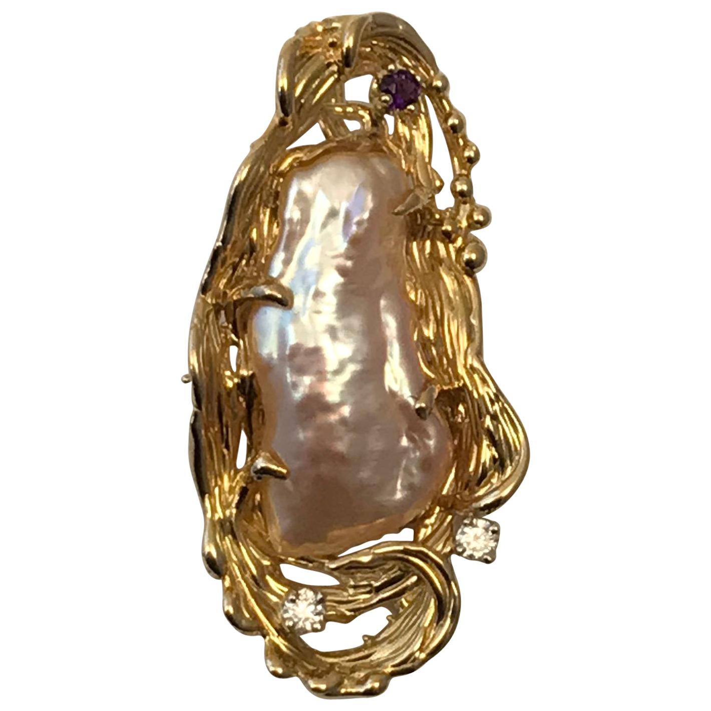Biwa Pearl Pendant Set in 14 Karat Yellow Gold and Diamonds For Sale