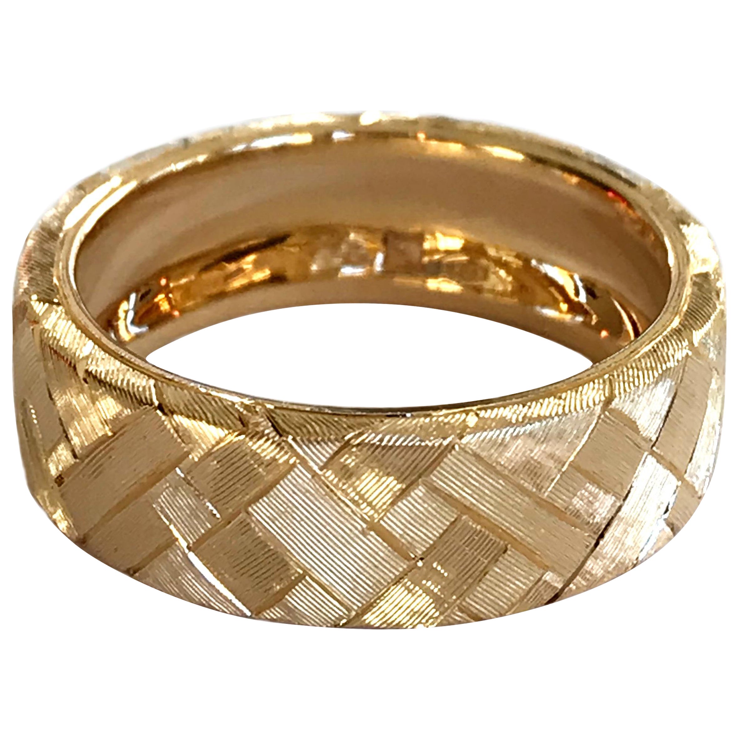 Dalben Hand Engraved Man Gold Band Ring For Sale