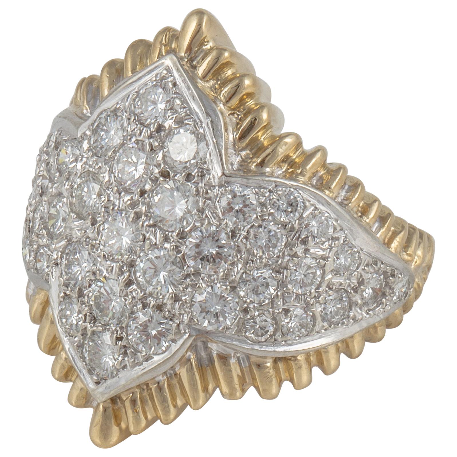 18K Gold and Platinum Pavé Diamond Ring For Sale