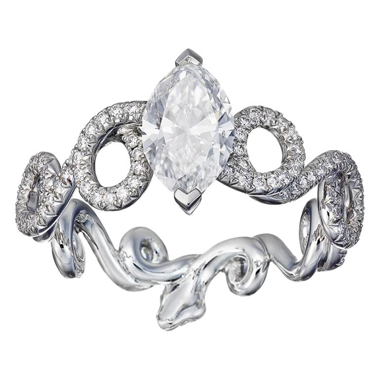 1.02 Carat E/VS2 Marquise Cut White Diamond Engagement Ring For Sale