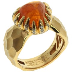 Spessartine Cabochon Champagne Diamonds 18 Karat Yellow Gold Ring