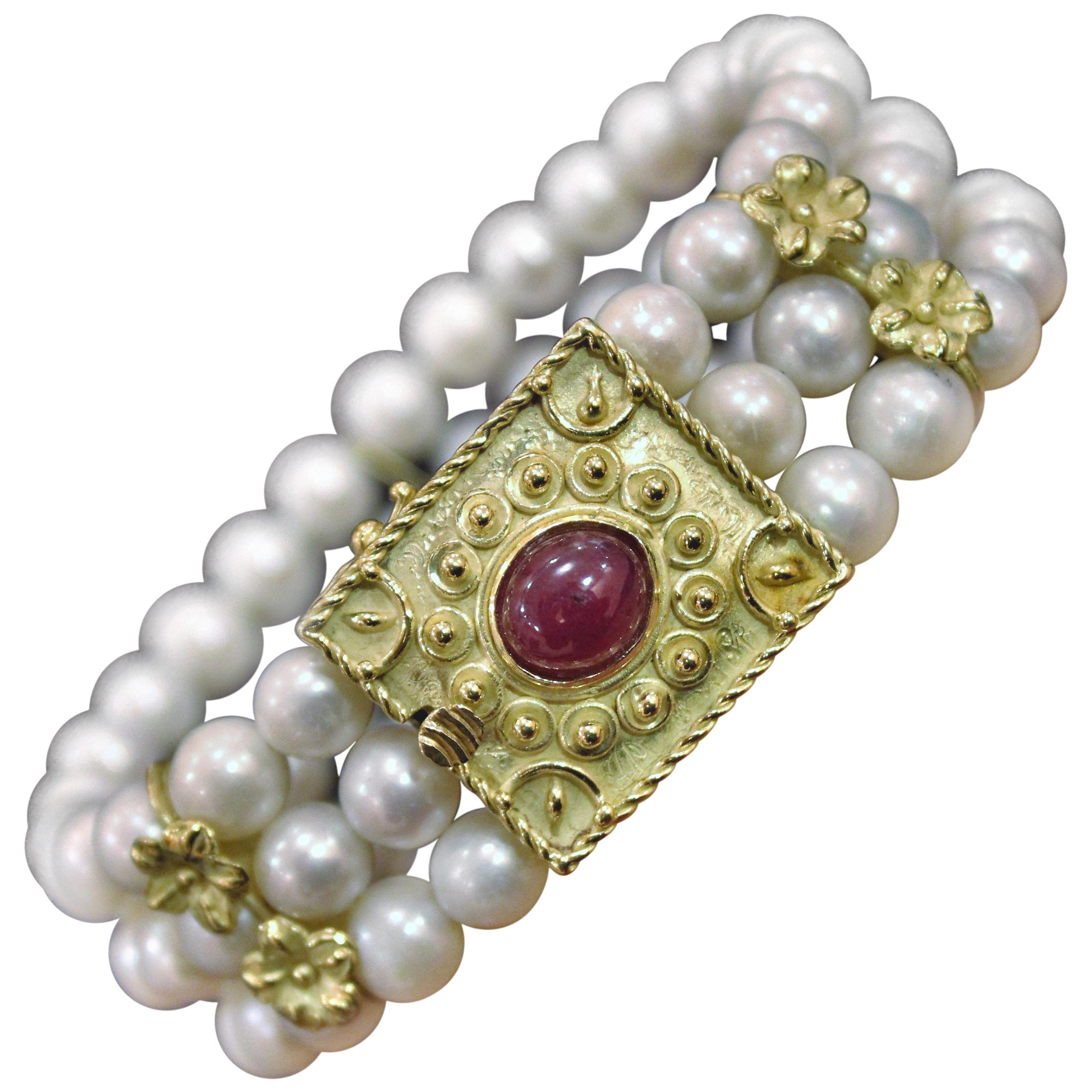 Pearls Yellow 18 Karat Gold Cabochon Ruby Retro Bracelet Rome, Italy, 1970s For Sale