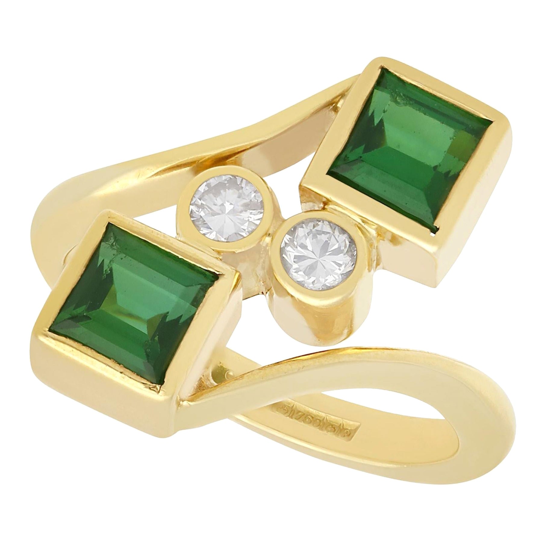 Gelbgold-Ring mit Turmalin und Diamanten im Angebot