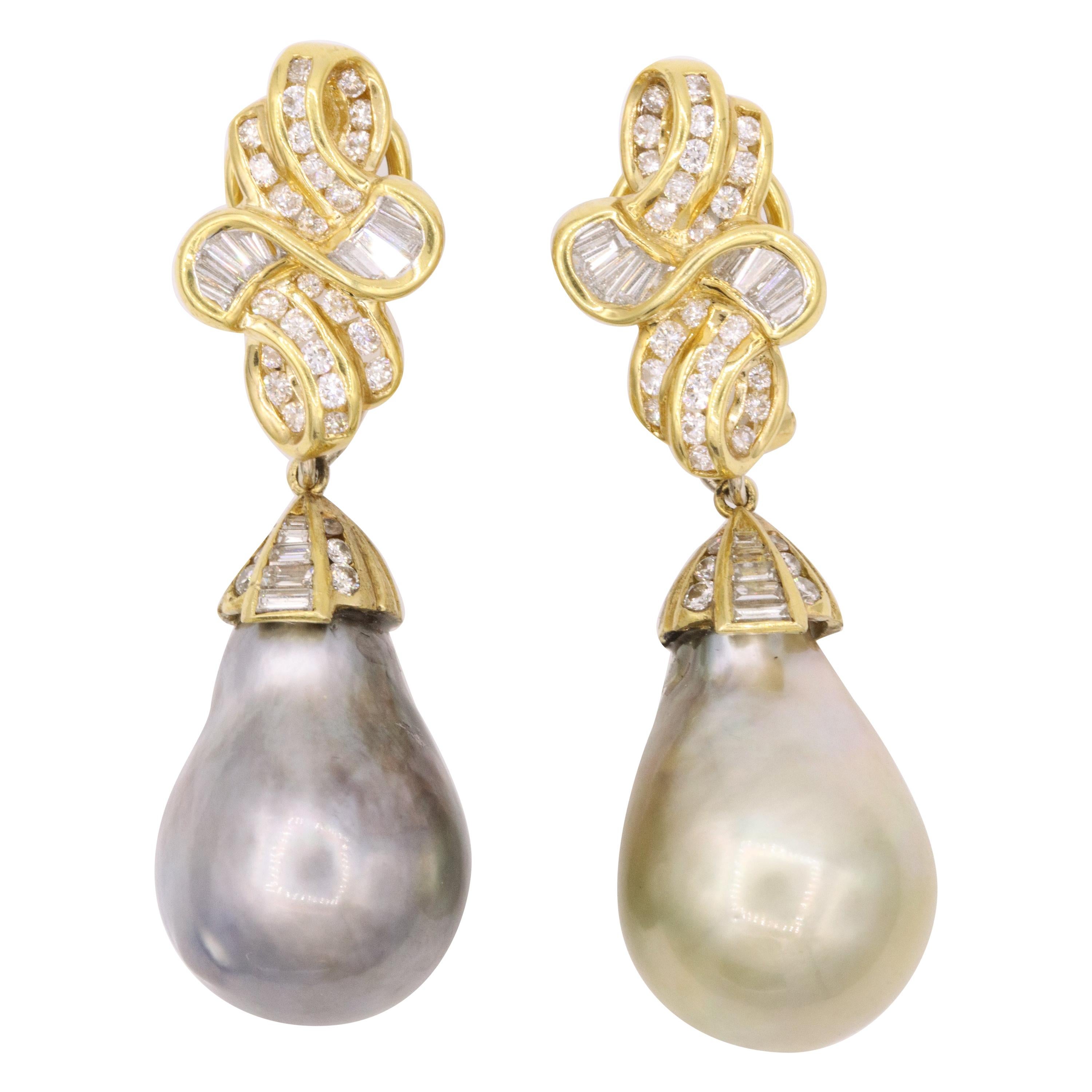 Day and Night Tahitian Pearl Diamond Earrings 4 Carat 18 Karat Gold