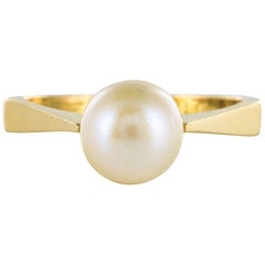 1970s Modernist Cultured Pearl 18 Karat Yellow Gold Solitaire Ring