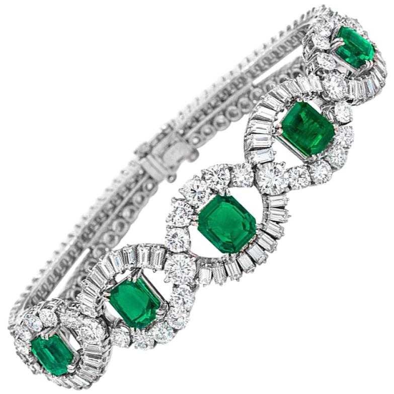 Années 1950 Mellerio dits Meller Paris Emerald Diamond Plat. Bracelet