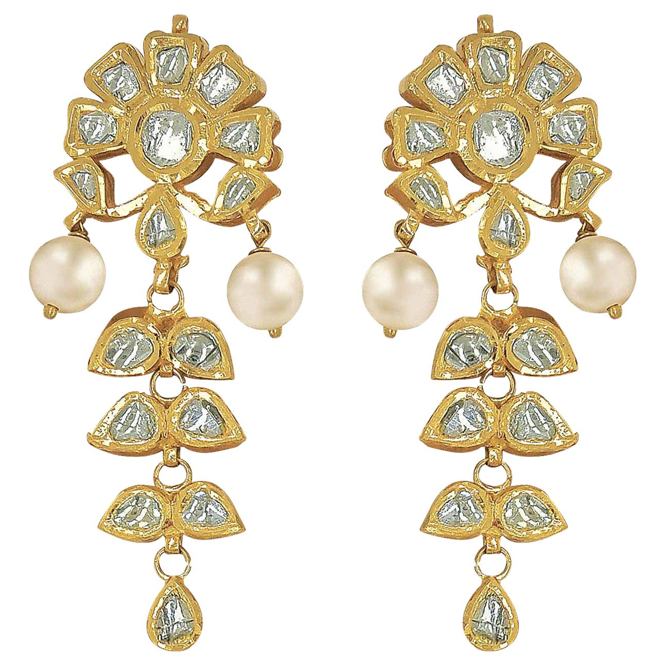 Manjrie Pearl Uncut Diamond 18K Gold Artisan Dangle Earrings im Angebot