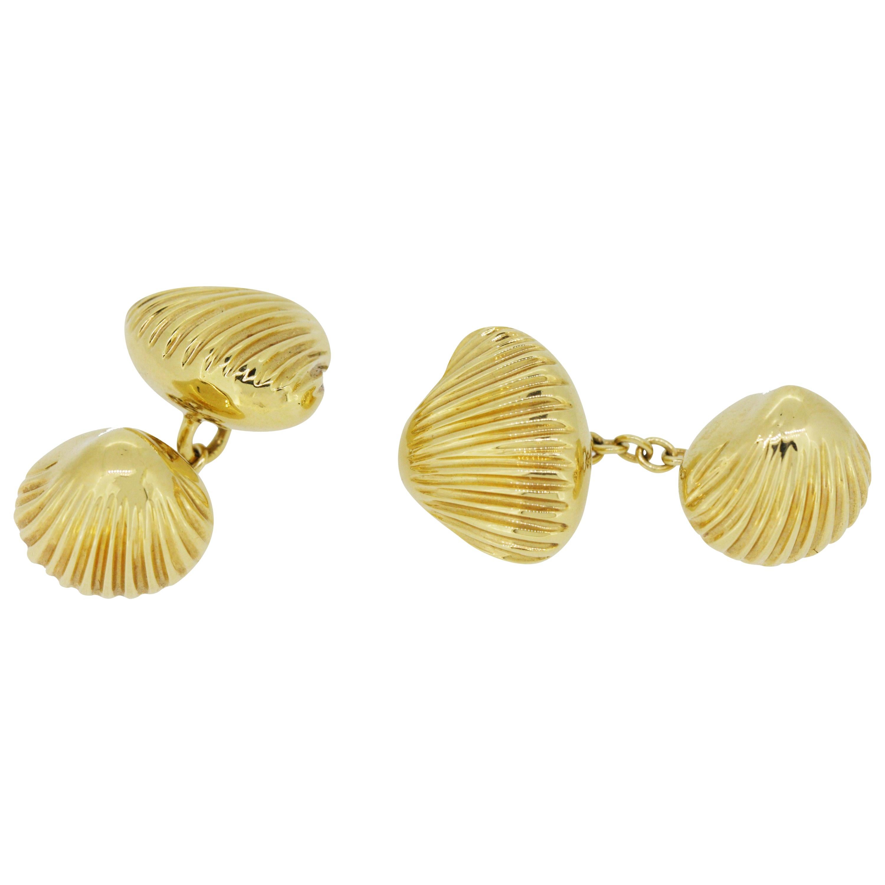 Shell Cufflinks in 18 Karat Yellow Gold For Sale