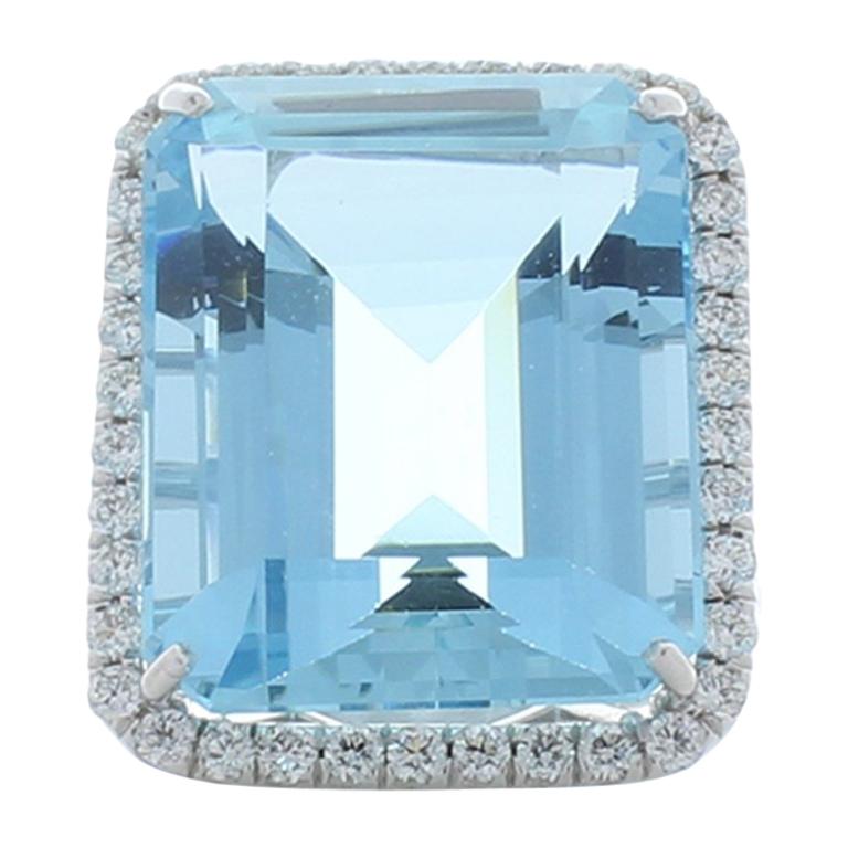 21.27 Carat Emerald Cut Aquamarine and Diamond Cocktail Ring in 18 Karat Gold