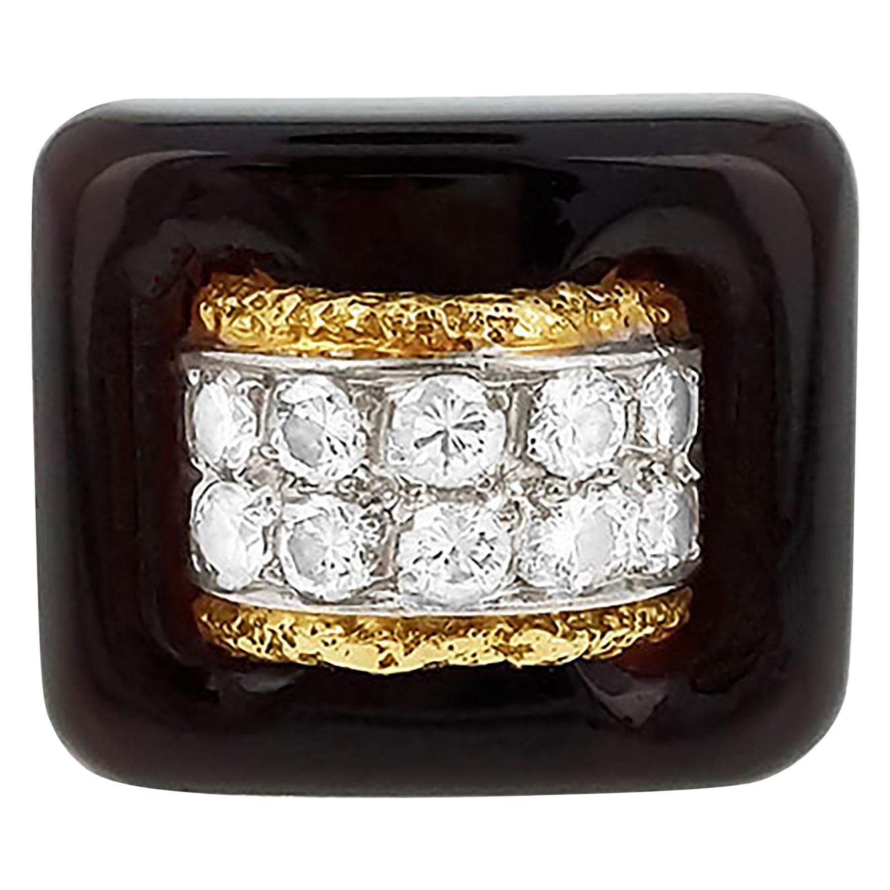 Van Cleef & Arpels 1970s Onyx Diamond and Gold Ring